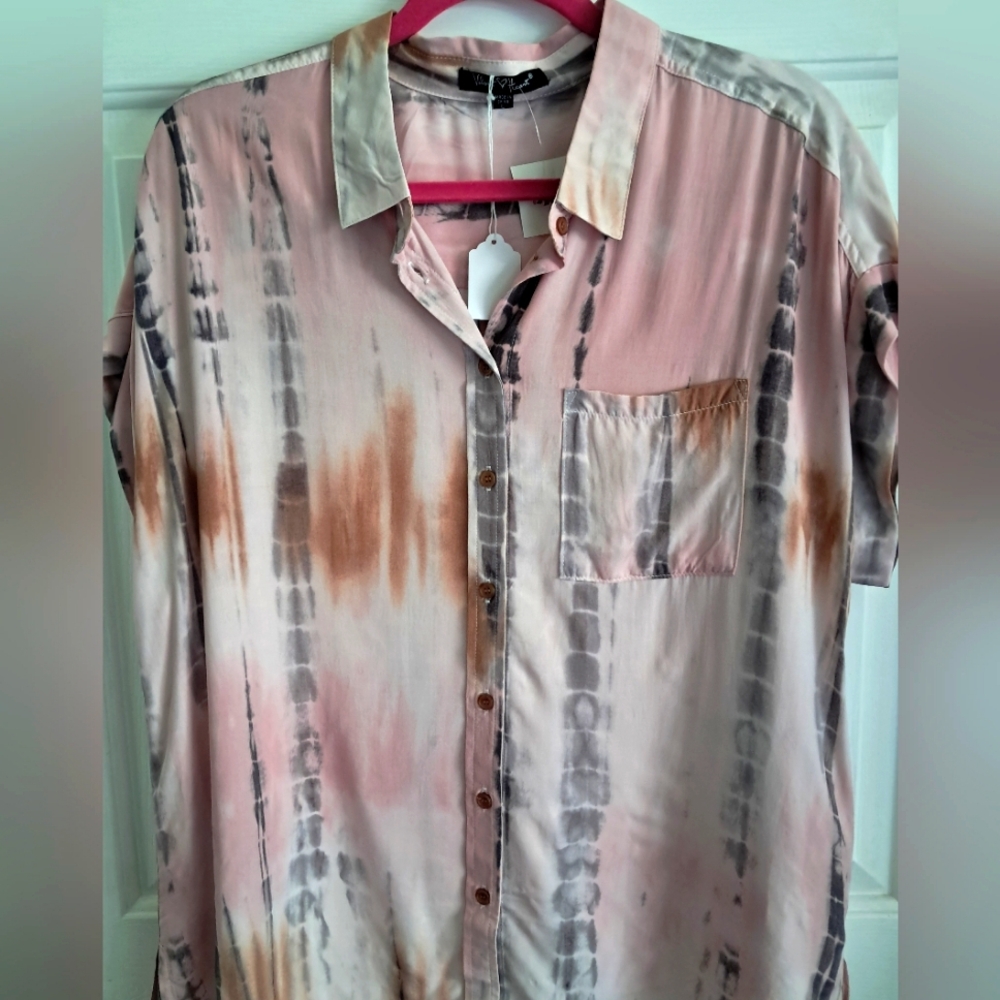 Stylish Tie-Dye  Women's Blouse  NWT LARGE